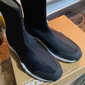 ASOS DESIGN sock boot sneakers in black neoprene